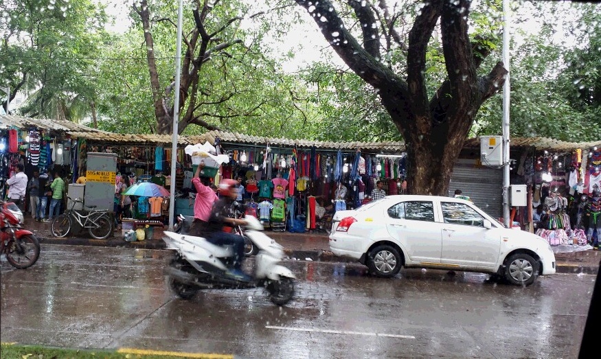 ムンバイ　街並み露店2